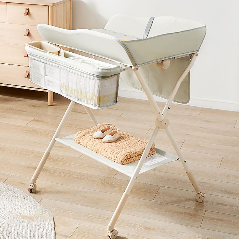 Metal Safety Rails Shelf Baby Changing Table Flat Top Movable Changing Table