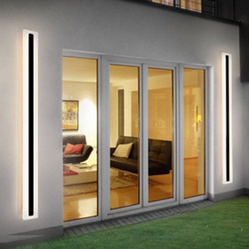 Linear Wall Lighting Simplicity Metal 1 Light Wall Sconce in Black