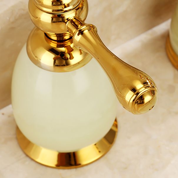 Traditional Wide Spread Bathroom Faucet Elegant Lavatory Faucet