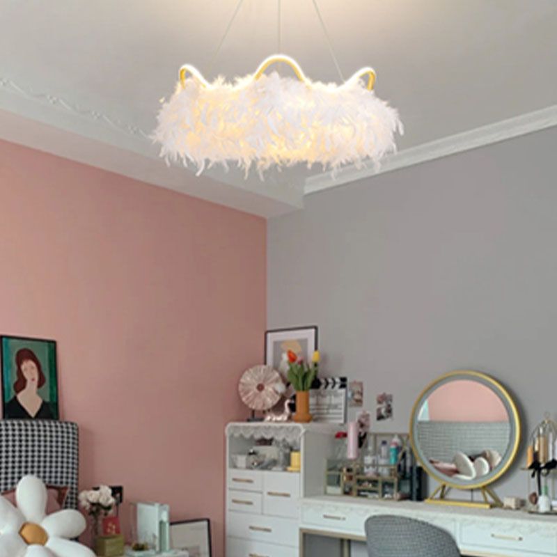 Verstellbare Kronleuchterleuchten moderner Kronleuchter -Anhängerlampe mit weißem Federschatten