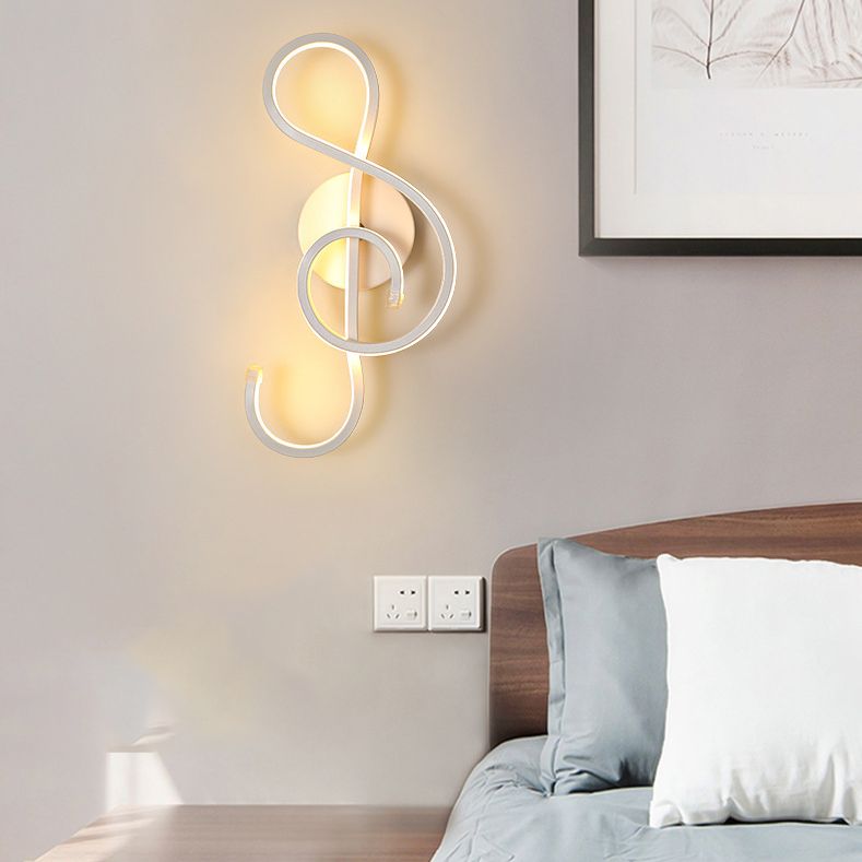 Einzigartiger Schatten 1-Licht Wandleuchte moderne Metallmontage Leuchte Metallmontage