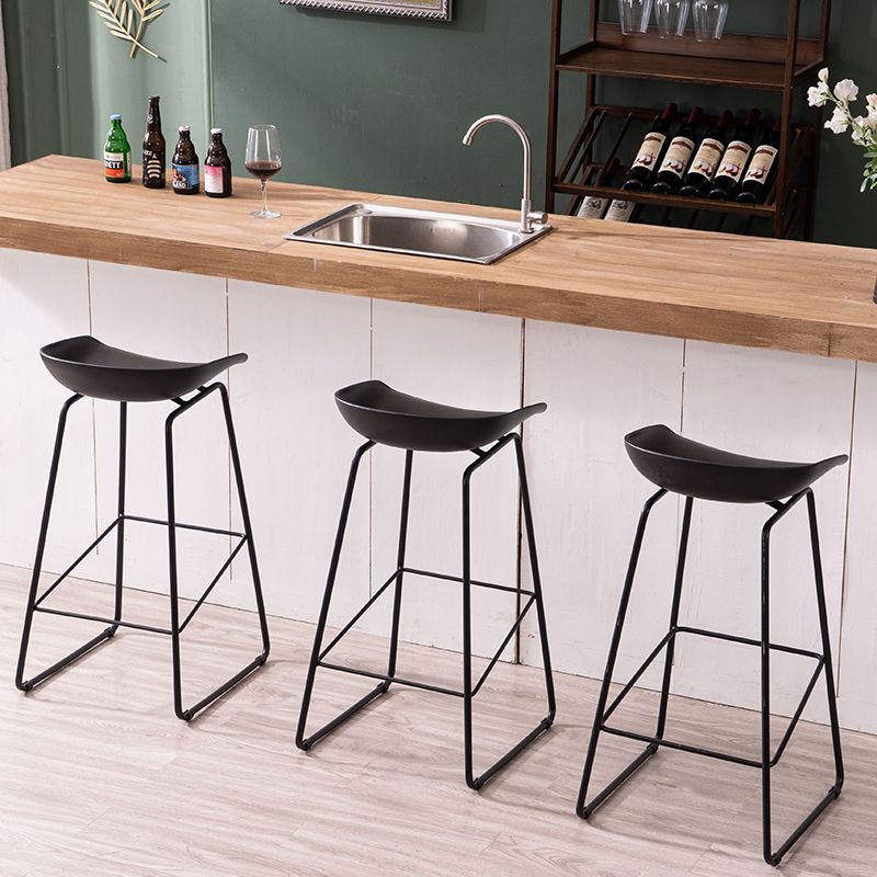 Scandinavian Style Bar-stool with Bucket Seat Counter Stool for Kitchen Bar