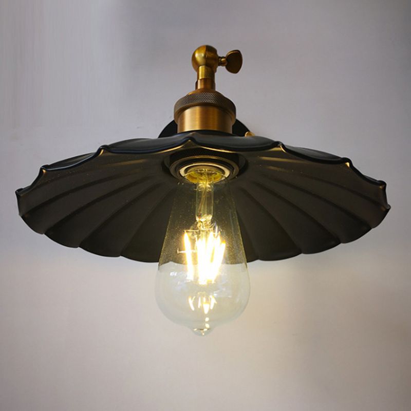 American Vintage Style Wall Sconce Metal Arm 1 Light Wall Light in Scalloped Shade