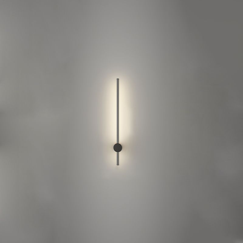 Éclairage mural de forme linéaire en métal