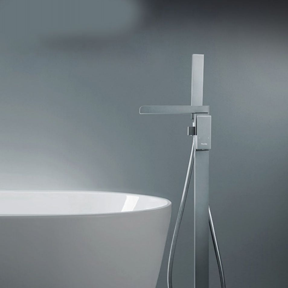 Floor Mounted Metal Freestanding Tub Filler Single Handle Waterfall Freestanding Faucet