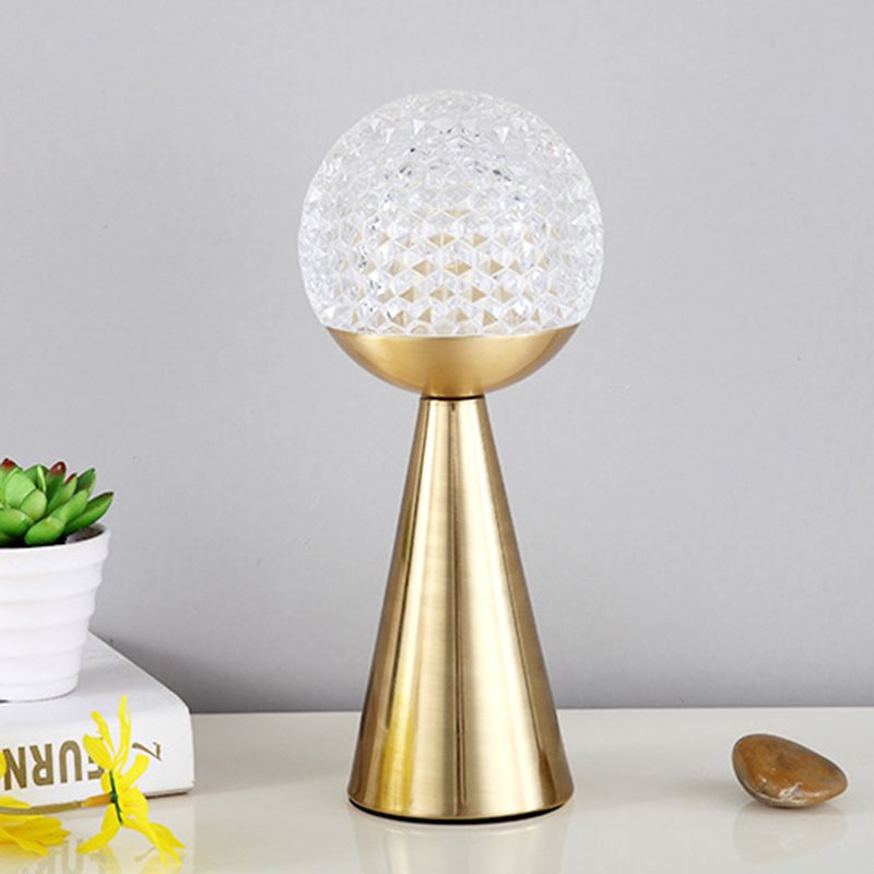 Lampada per palla da letto postmoderna e cono Night Acrilico Acrilico a bulbo singolo Luce