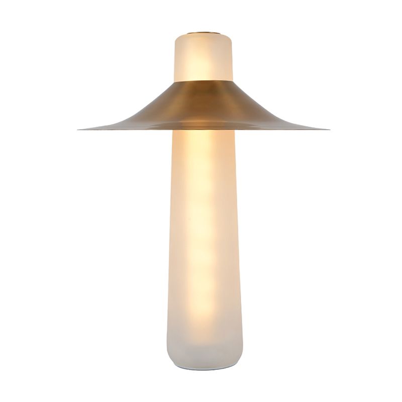 Light de chevet évasé Light moderne lampe de table de chevet LED moderne en or avec tube Base de verre blanc