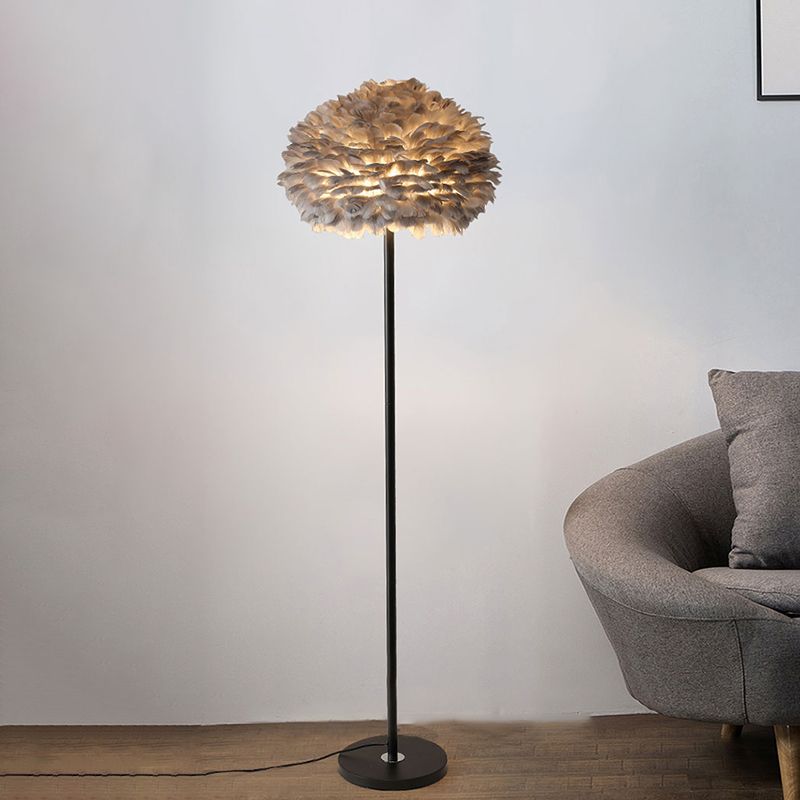 Round Floor Standing Lamp Modern Style Floor Light with Feather Shade
