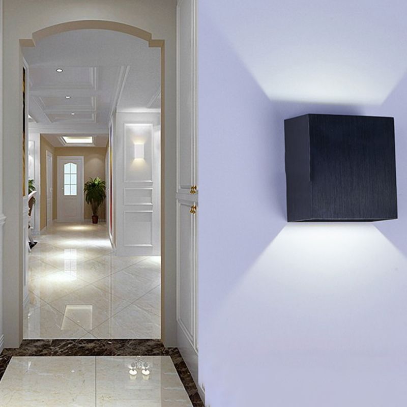 Square Shape Wall Lighting Modern Style Metal 2 Lights Sconce in Black/White