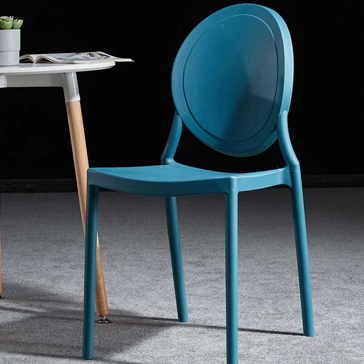 Chaise de salle à manger en plastique de style moderne, chaises latérales empilables à dossier ouvert pour la cuisine