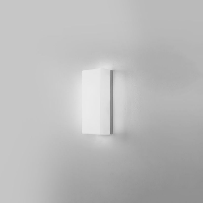 Modern Simple Fashion Style Linear Shade Wall Sconce Metal 1 Light Sconces in