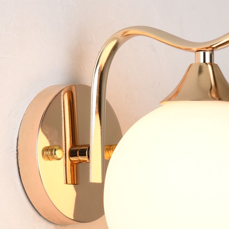 Modern Simple Golden Vanity Light Ball Shape Vanity Lamp for Shower Room