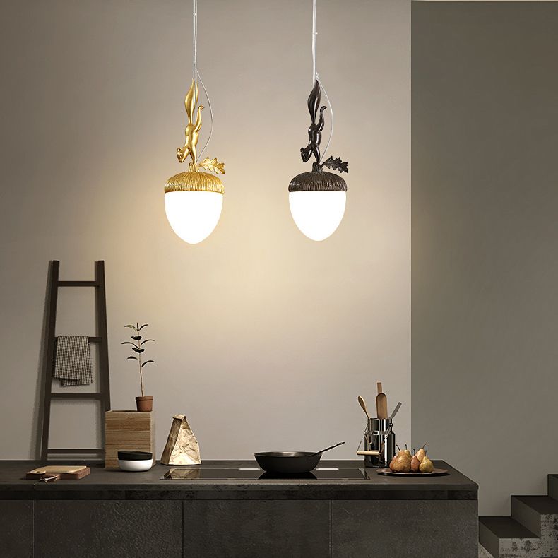 Nordic Style Pine Cone Hanging Light Creative Pendant Lamp with Aluminum Squirrel Lamp Holder