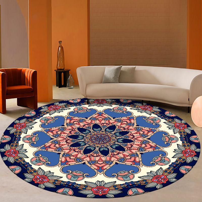 White Retro Carpet Polyester Flower Carpet Non-Slip Backing Carpet for Home Decoration