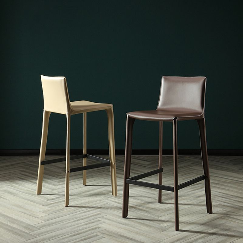 Taburete de bar de cuero para cafetería, reposapiés rectangular, respaldo bajo, altura de mostrador, 1 pieza