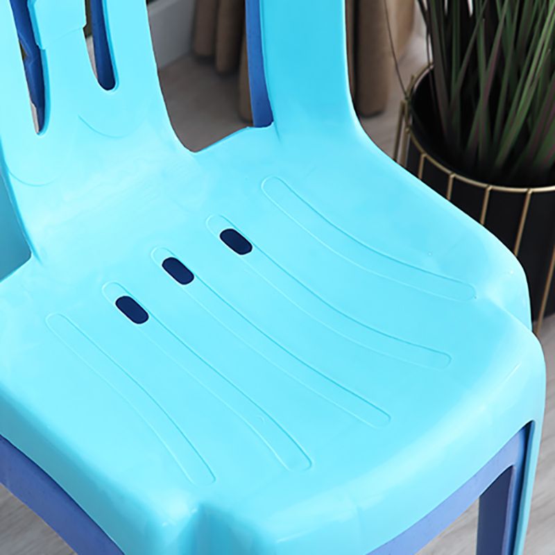 Sillas laterales de comedor de plástico contemporáneo, silla apilable sin brazos con respaldo de listón para el hogar