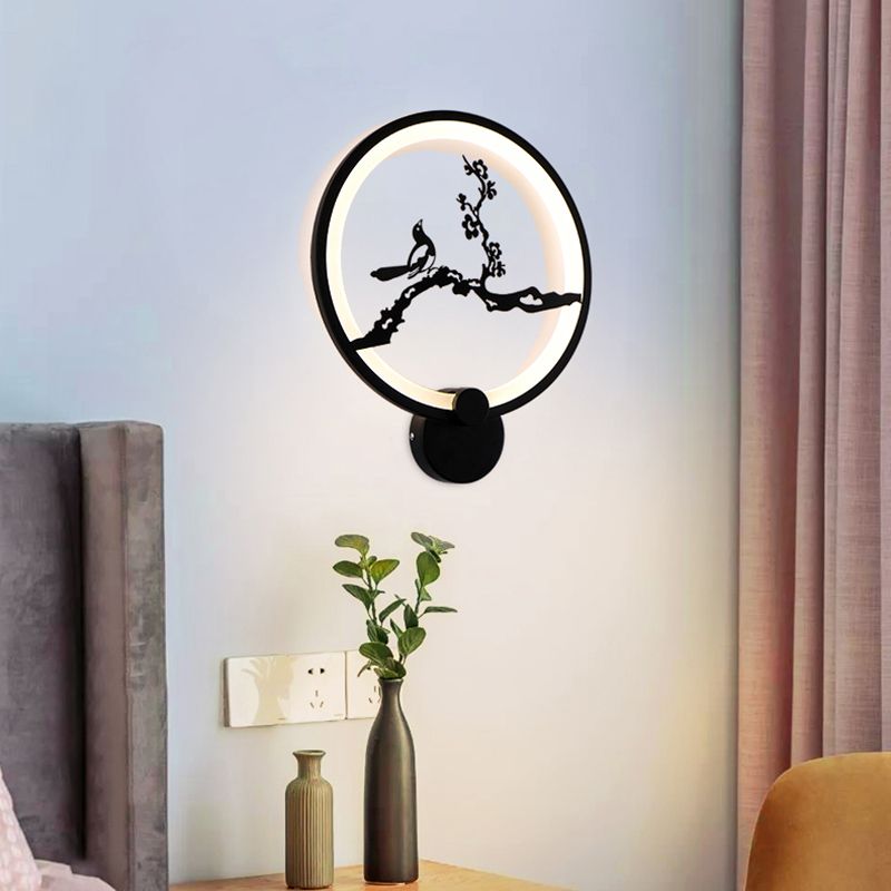 Unique Shape Metal Wall Light Modern Style 1-Light Wall Mounted Light Fixture in Black