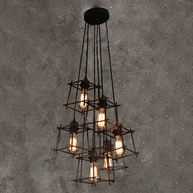 Luz colgante geométrica negra en araña de hierro forjado de estilo vintage industrial con marco de hierro