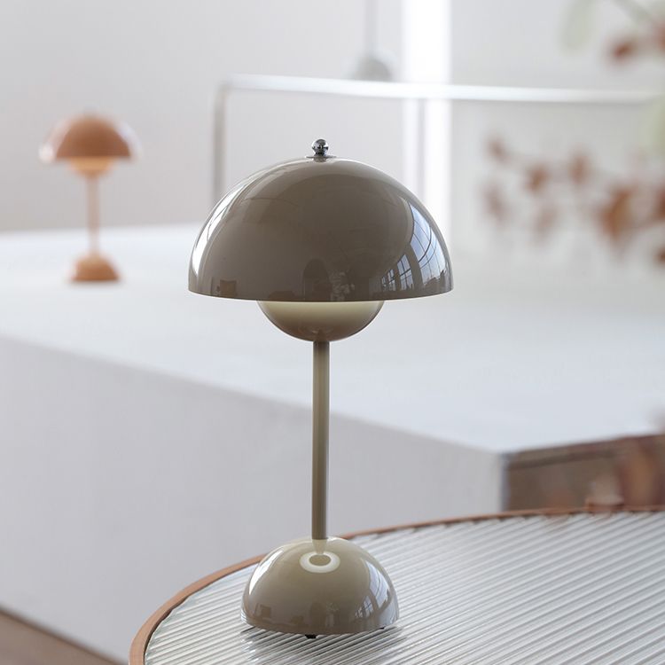 Halbkreis-Schlafzimmertischlampe Harz Minimalistische Nachttischlampe