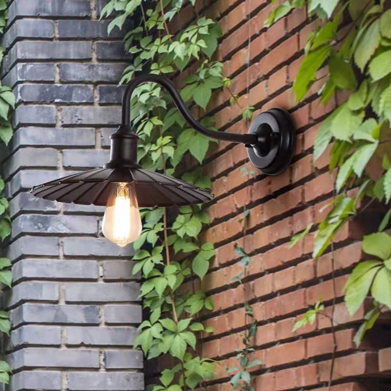 Illuminazione con funce murale in metallo in stile industriale Apparecchio di illuminazione da parete esterna in nero