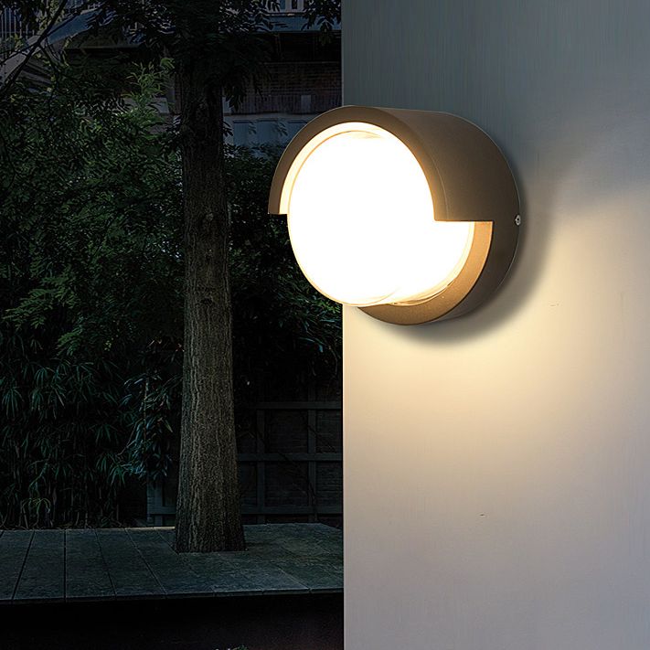 Fissature di illuminazione contemporanea con ombra acrilica arrotonda lampada esterna