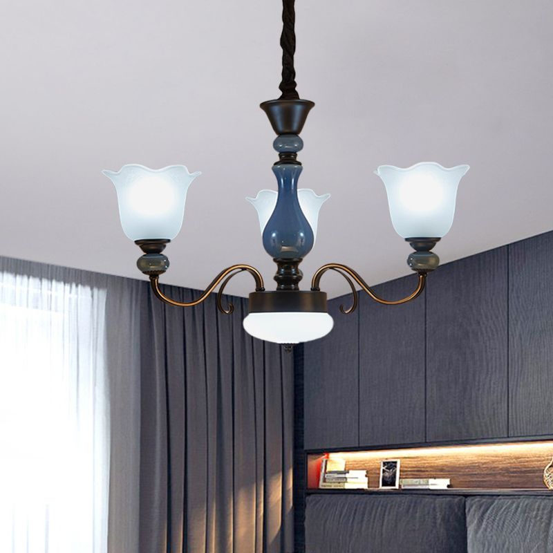 Blauwe bloemenvorm Hangende kroonluchter op het platteland Melkglas 3 bollen eetkamer hanglampje lichtkit met wervelarm