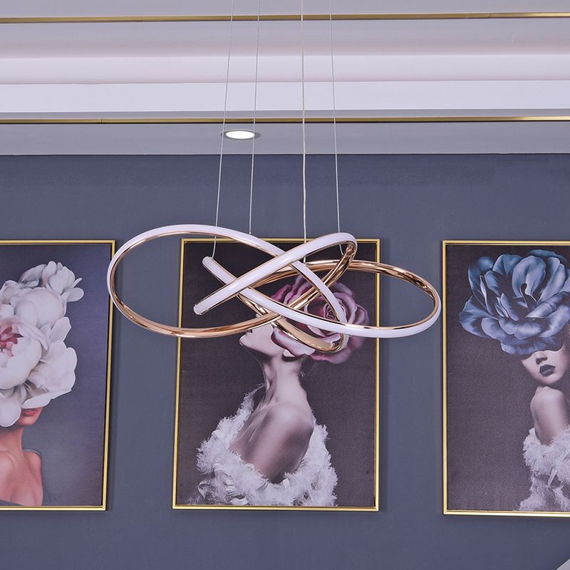 Luces de techo colgantes de metal modernas Candelera colgante lineal para sala de estar