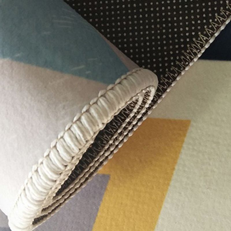 Funky Triangle Design Indoor Rug Individuality Modern Area Rug Polyester Anti-Slip Backing Carpet for Home Decoration