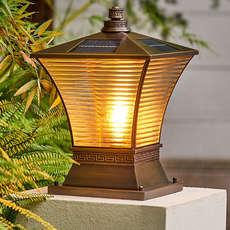 Modern Pillar Light Geometric LED Solar Lighting Fixture for Backyard