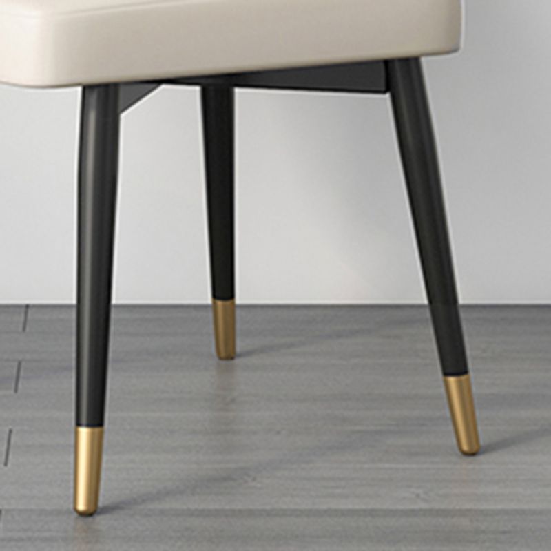 Silla de comedor de metal Glam, silla tapizada de comedor de tela para uso en restaurantes