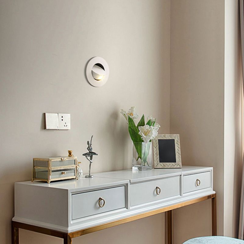 Geometric Shape Metal Wall Sconce Modern Single Light Wall Mounted Light