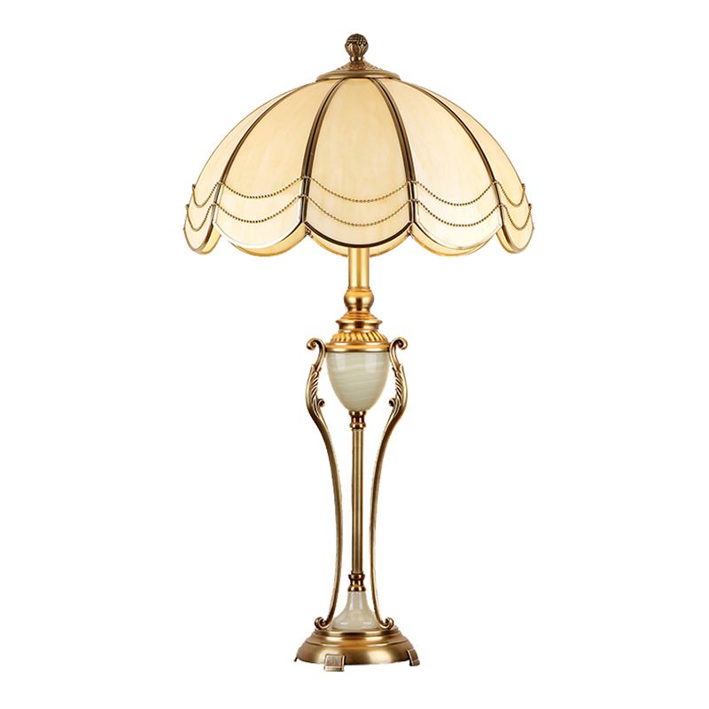 Lampada da tavolo tradizionale a forma di carattere con luce notturna in metallo bronzo a 1 lampadina con paralume smerlato