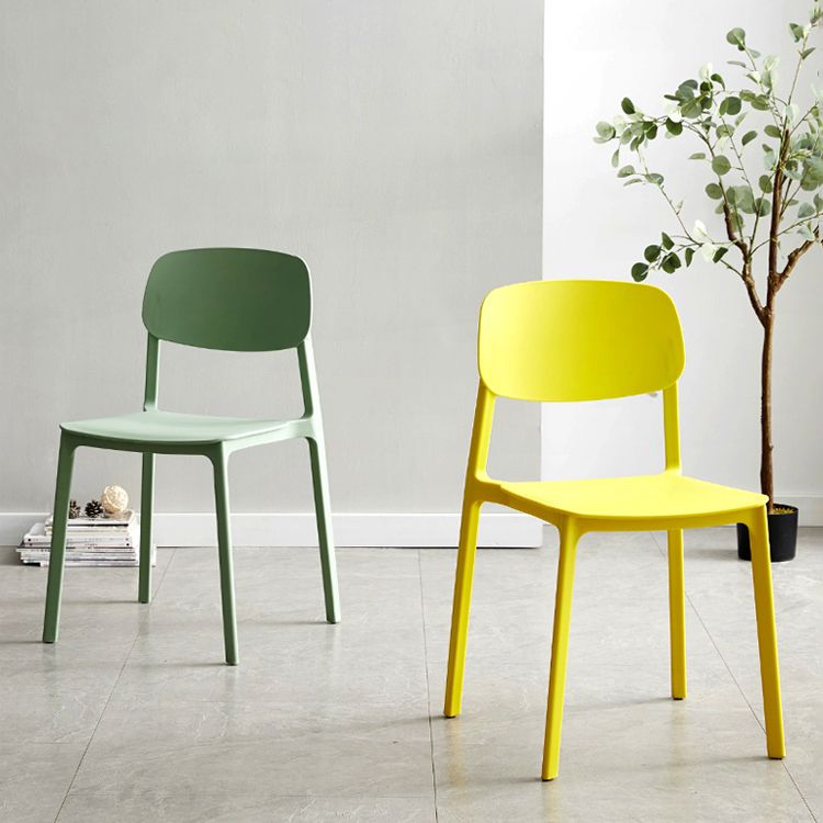 Silla lateral de plástico moderna para interiores y exteriores, silla lateral de comedor con respaldo abierto sin brazos