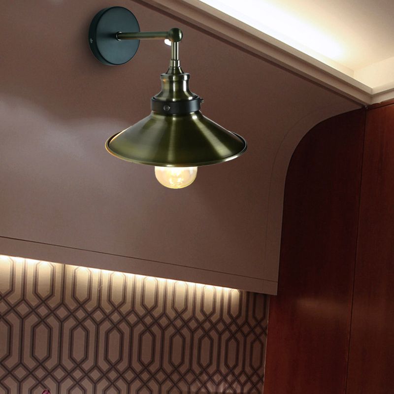 Luz de pared de bronce de hierro Tombra de platillo de platillo 1 Bulbo Lámpara de pared elegante para la pared para la granja
