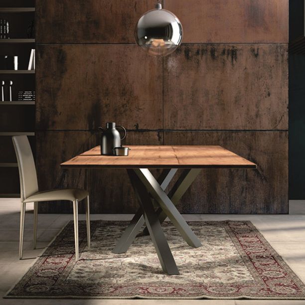Mesa de comedor de estilo industrial rectángulo Mesa fija de madera maciza para restaurante