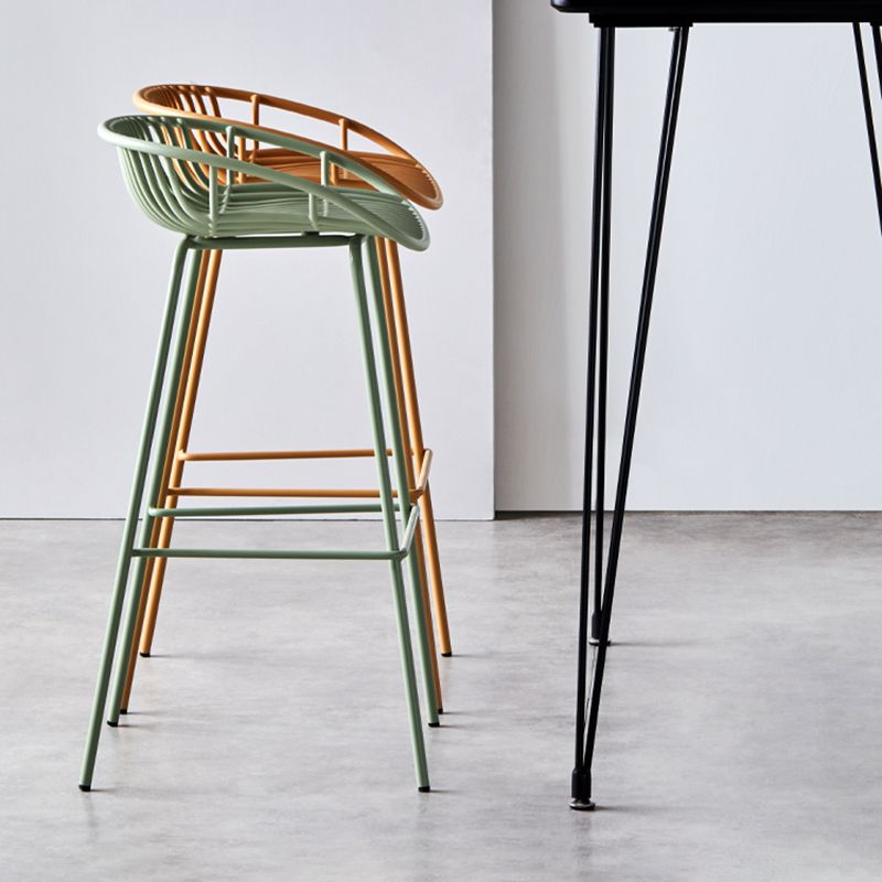 Contemporary Metal Bar Stool Bucket Counter Bar Stool with Metal Legs
