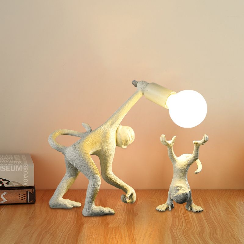 Resina Monkey Shape Night Table Light Creative 1 Bulb Gold/White/Black Lettura Lucile per camera da letto