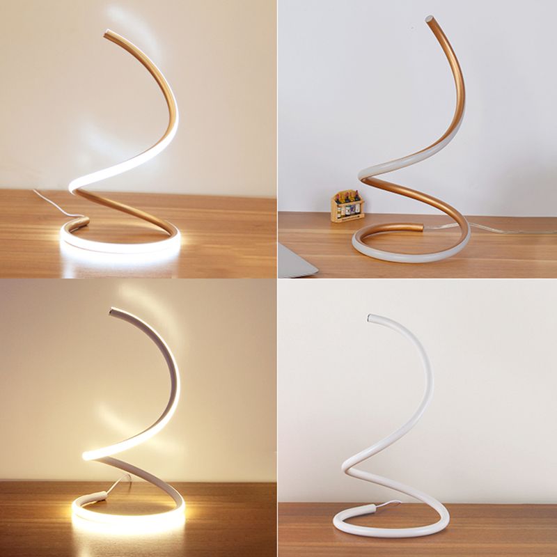 1 lampada da comodino lineare leggero lampade da comodino in metallo contemporaneo per camera da letto