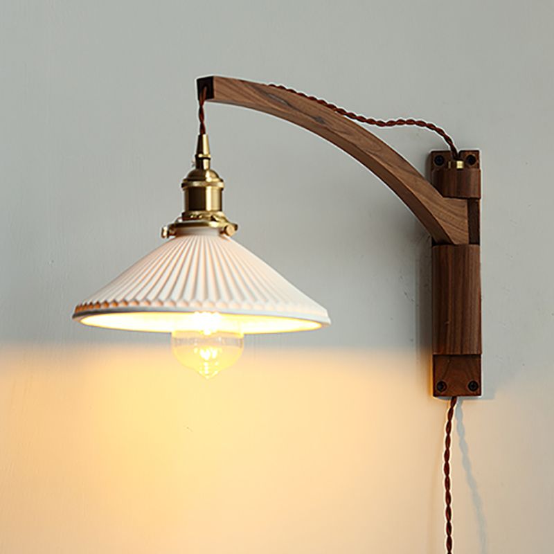 Simplicidad contemporánea Luz de pared de brazo ajustable ajustable con sombra de cerámica