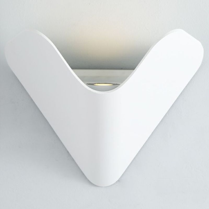 Modern Style Triangle Shape Wall Sconce Metal 1 Light Sconces for Outdoor