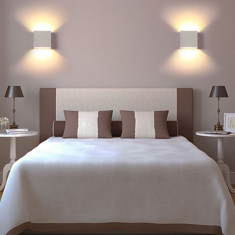 Moderner Stil quadratischer Wandbeleuchtung Metall 2 Leuchten Wandscheibe Jungtiere