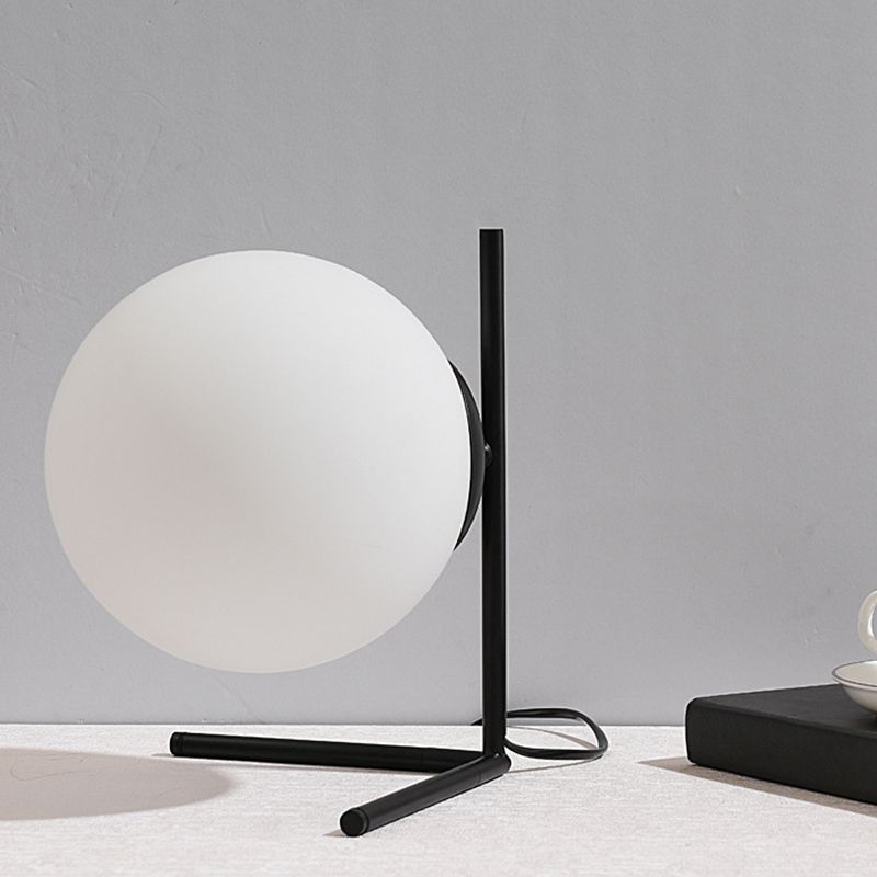 Lampada da tavolo minimalista in vetro bianco globo Lampada da comodino in stile nordico da 9,8 pollici per camera da letto
