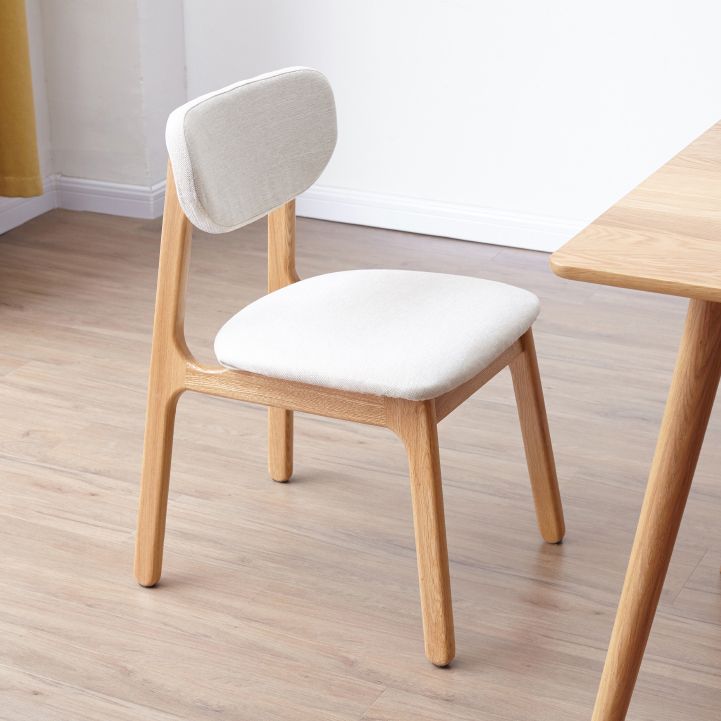 Sedia sala da pranzo scandinava in legno massiccio.