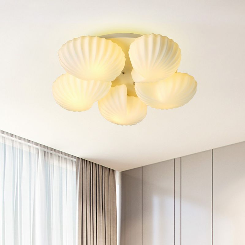 Lampada da soffitto contemporanea a 5 luci con illuminazione a semimontaggio in vetro bianco smerigliato