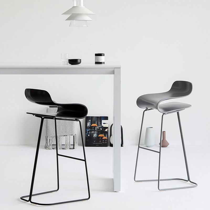 Contemporary Footrest Low Back Barstool Plastic Matte Finish Coffee Shop Stool