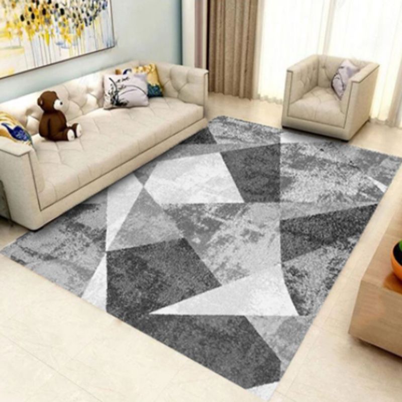 Black Rhombus Print Rug Polyester Modern Rug Non-Slip Backing Rug for Home Decor