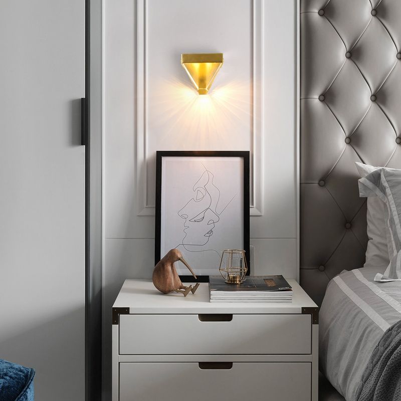 Modern Minimalist Style Geometric Wall Mounted Light Fixture Crystal 1 Light Wall Sconces for Bedroom