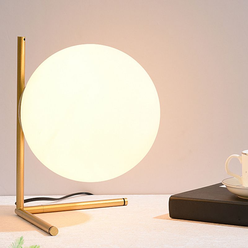 Lampada da tavolo minimalista in vetro bianco globo Lampada da comodino in stile nordico da 9,8 pollici per camera da letto