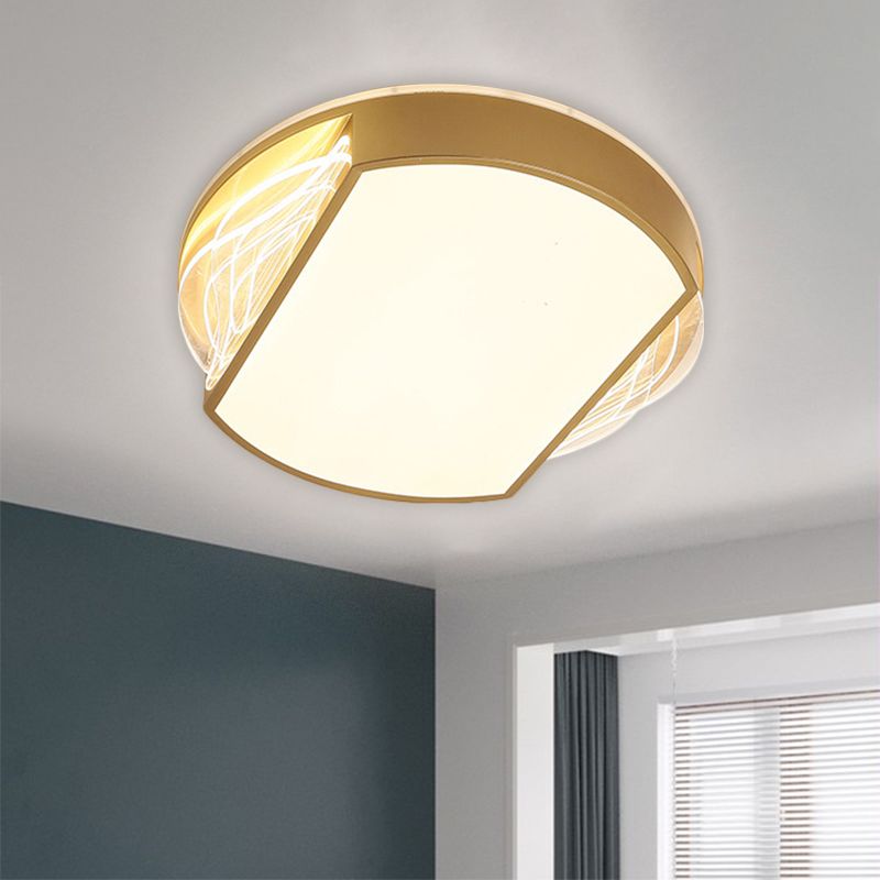 Iron Geometric Ceiling Lamp Contemporary LED Gold Flush Mount Fixture in Warm/White Light, 18"/21.5" Wide