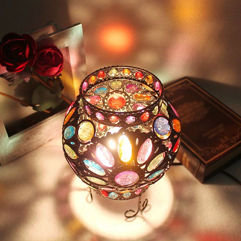 Oblate ijzeren tafelverlichting traditionele 1-licht slaapkamer nachtkastje lamp met acrylkraal in brons